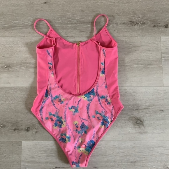 LOVESHACKFANCY X Beach Riot One Piece Cheryl Swimsuit Hint of Hibiscus L - Picture 11 of 12